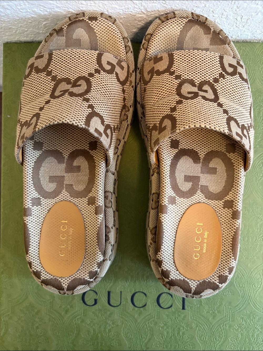 Gucci Beige and Brown GG Canvas Slide Sandals Excellent condition . Size 35